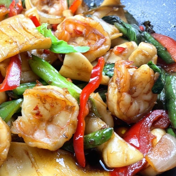Hot Basil with Seafood.